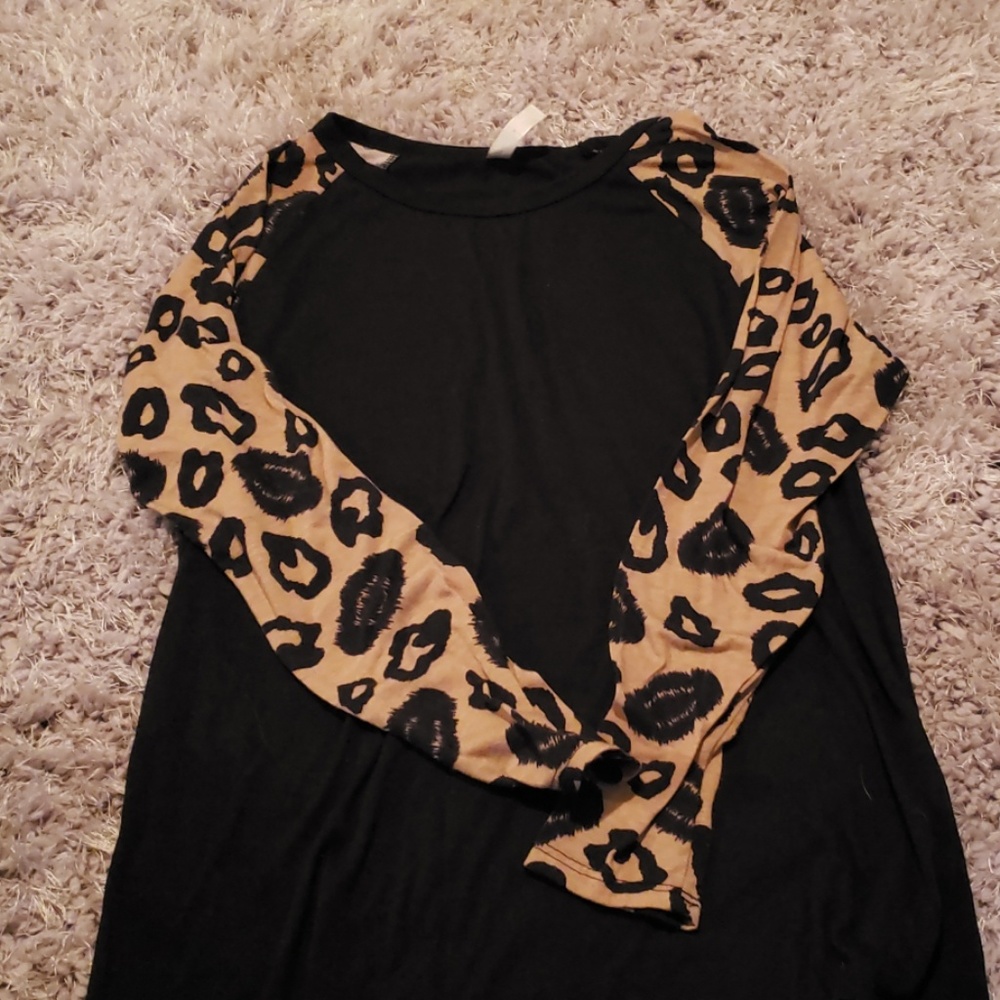 Leopard long sleeve shirt